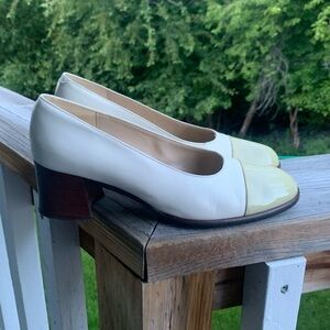 Italian leather two tone leather shoes